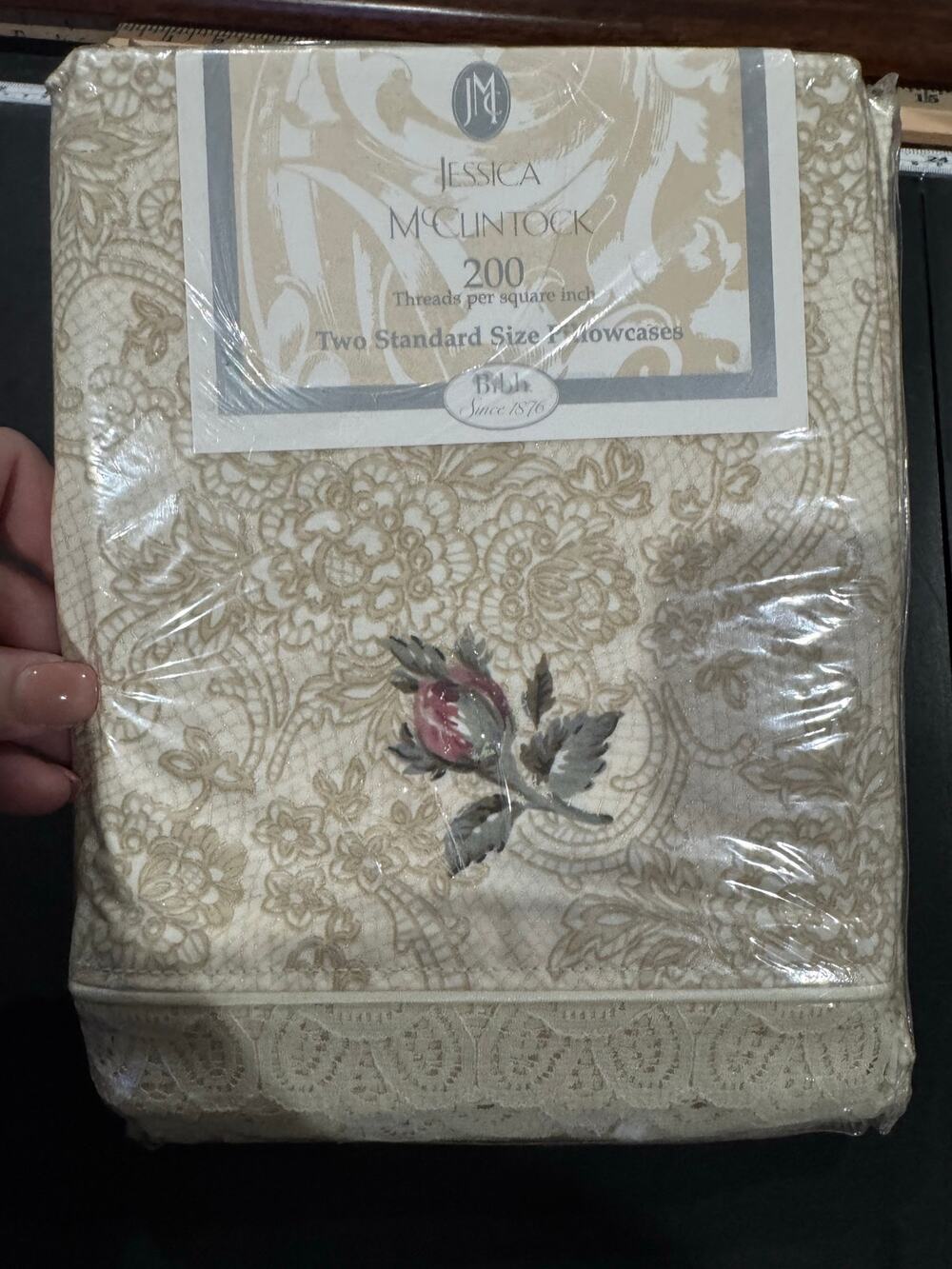 Jessica McClintock NIP Vintage Lace Standard Pillowcases